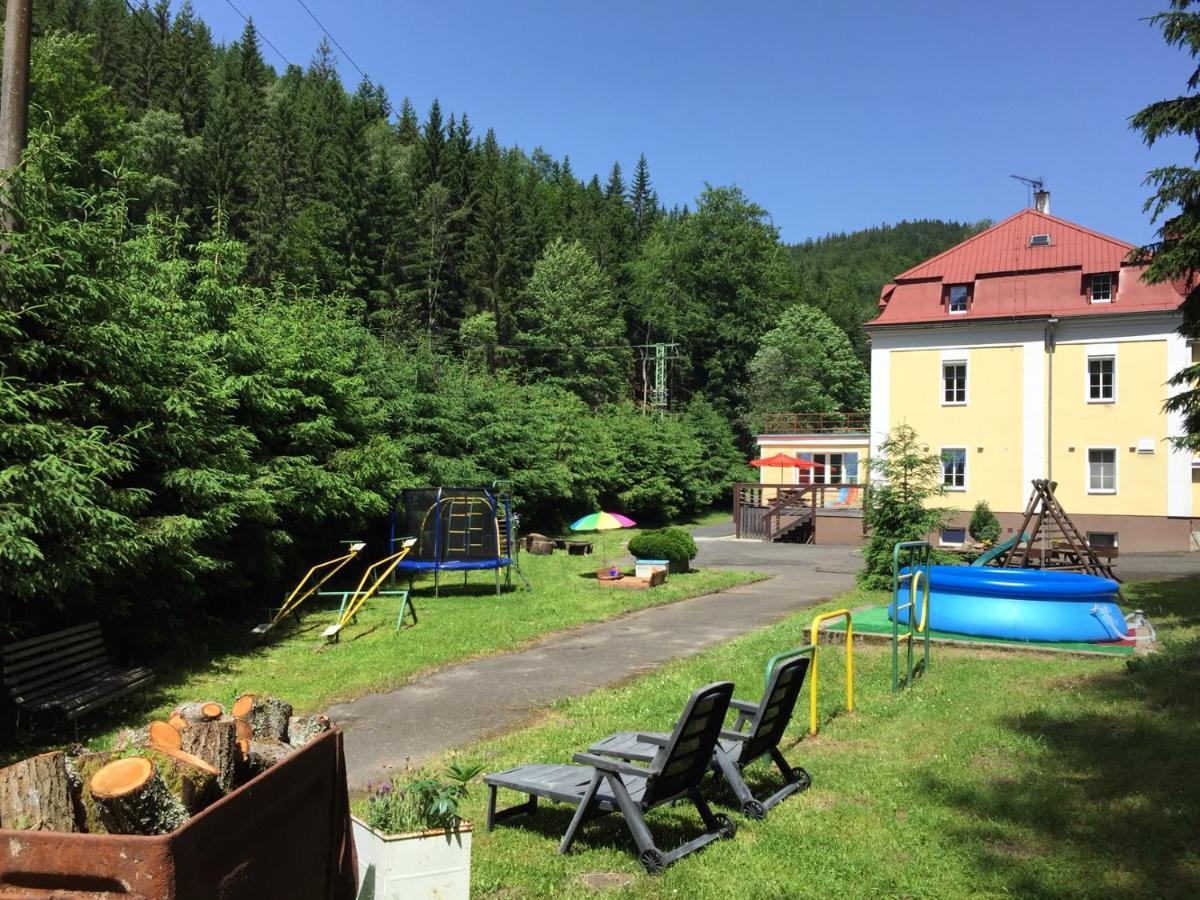 Horska Chata Pod Lanovkou Jáchymov Kültér fotó